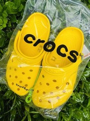 Crocs Junior 3 – J3 Yellow Classic Clog Fast Shipping New, White Tags.