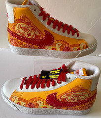 Nike Blazer MID PREMIUM 354758-761 5.5 Y Red Solar Orange Sneakers 2009