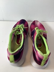 Nike Light Weight GS Running Youth Size 6.5 705486-500