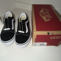 VANS Old Skool Kids Low Top Lace-Up Sneakers Black/White US 2.5 VN000W9T6BT
