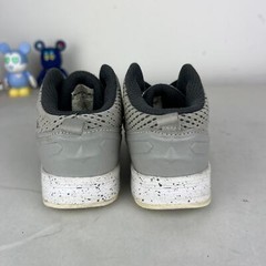 Under Armour Steph Curry High Top Gray Sneakers Toddler Size: 6