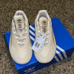 BRAND NEW! Adidas Ozelia J IG7459 Size 5.5 Black Beige Originals