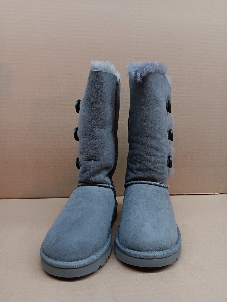 Ugg K Bailey Button Triplet little kid’s style-1962k, Grey, Sz 1