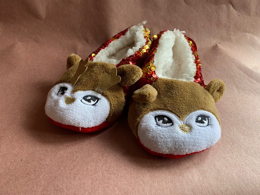 REINDEER SLIPPER SOCKS SLIPPERS YOUTH SIZE M/ L , Shoe size 13-5