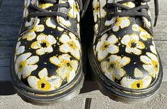 Dr Martens 1460 Pascal Junior Pansy Yellow Black Floral US 2 AirWair Boot Zip Up