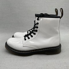 Dr Doc Martens Junior Pascal 1460 J Size 5 White Patent Leather Combat Lace Up
