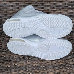 Jordan Max Aura SE (GS) Silver Gray White Sneakers Unisex Kids 6Y AV5175-040