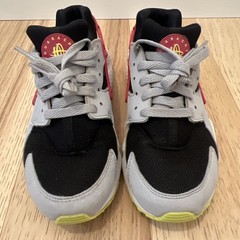 Nike Huarache Run Low Triple Black Grey Red Green Size 4.5 Y