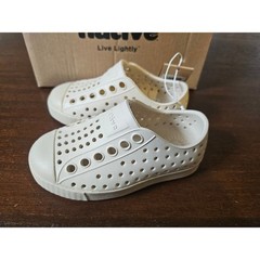 Native Jefferson Bloom Kids Size C5 Bone White Soy Beige Slip On Shoes