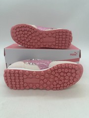 Puma Easy Rider X Hello Kitty Youth Size 5 Women’s size 6.5 Pink Shoes 403384 01