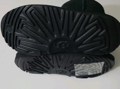 UGG Australia Big Kids Classic II Boot Style 1017703K Size 4