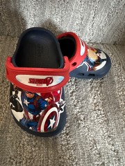 crocs marvel avengers size C5