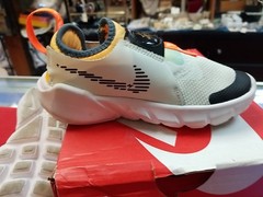 11.5 Nike Flex Runner 2 Low (PSV) Barely Green / Black White – Pre-Owned
