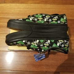 New Vans x The Simpsons Glow Bart Halloween Authentic Kids VN0A3UIV0GY Size 13K