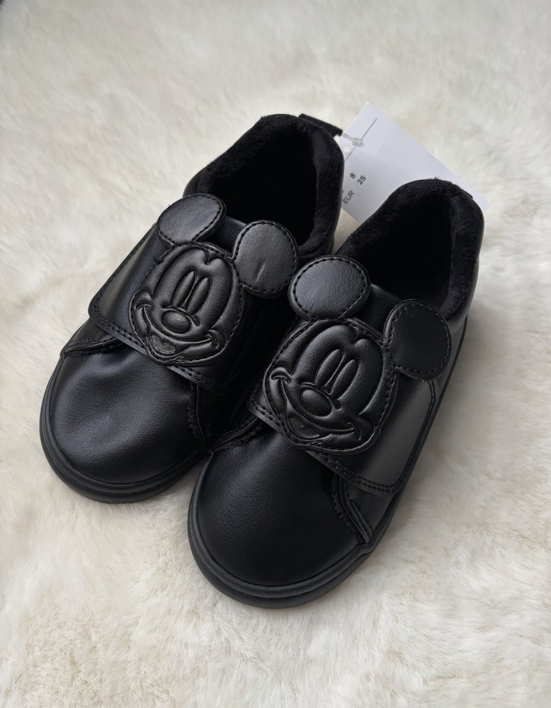 NWT Disney H&M Mickey Mouse Unisex Shoes Sneakers Child Size 8