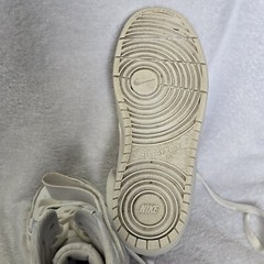Size 5Y – Nike CD7782-100 Court Borough 2 Mid Triple White