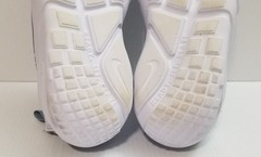 MISMATCHED Nike Flex Runner White/Gray DJ6038-010 Slip On Shoes 4.5Y-5Y READ