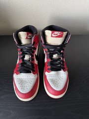Size 2.5 (PS) – Air Jordan 1 Retro High OG PS Chicago Lost & Found