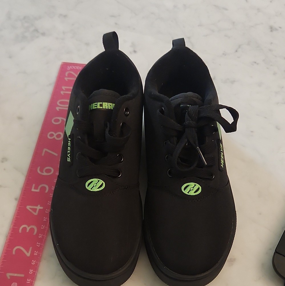 Heelys Pro 20 Minecraft Creeper Low Top Wheeled Sneakers Black/Green Youth 5