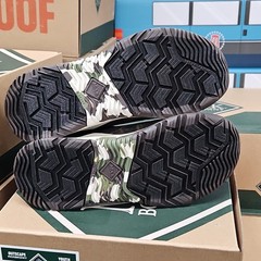 Muck Boot Company Outscape Kids Bootie Waterproof Camouflage Brown US 7M