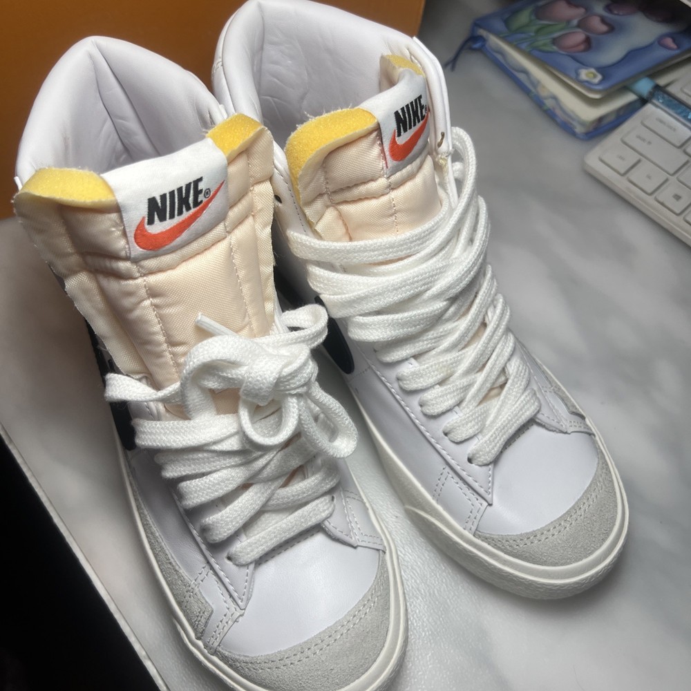 Size 4.5 (GS) – Nike Blazer Mid 77 White Black