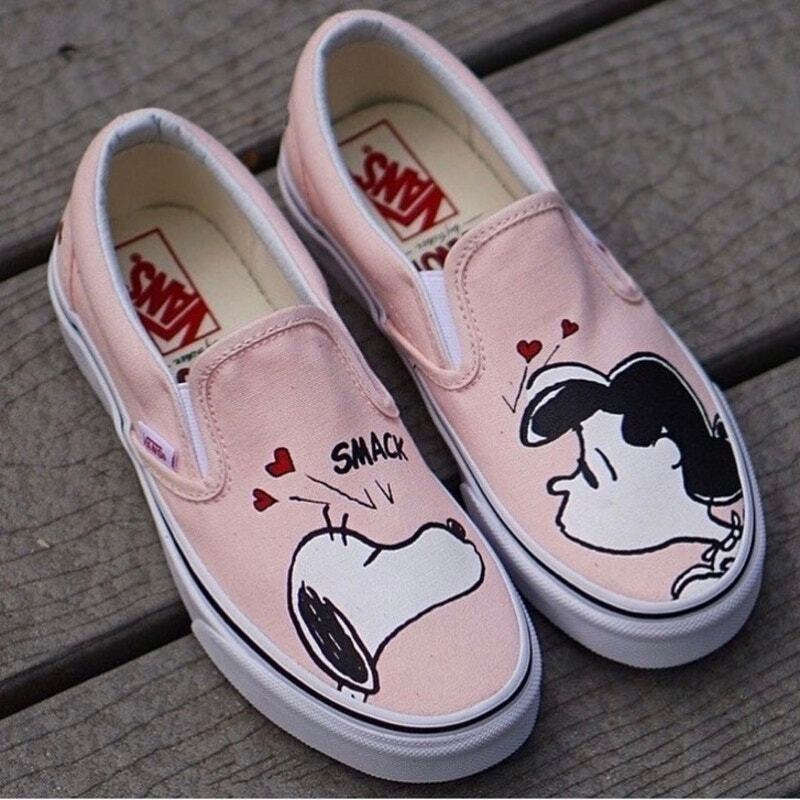 RARE Vans x Peanuts Classic Slip-On Smack/Pearl Kids Sneakers- SZ 1.5 Y