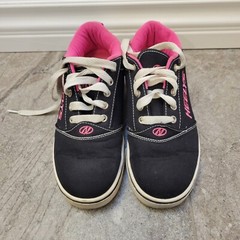 Heelys Unisex Pro 20 Size 4.5 men – 6 women cool Wheeled Shoe Black White Pink