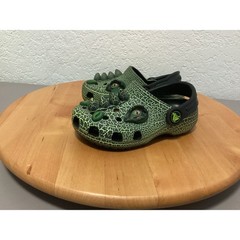 Crocs Clogs Kids Size C9 Green Dinosaur 3D Eyes Spikes Reptile Print Slip On