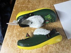 New Buddy The Elf CROCS Classic Clogs Green Big Kids 3 J3 Fur-Lined w/Jibbitz