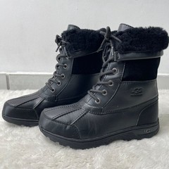 UGG #1098890K Kid’s Black Butte II Lace Up Boot Leather Shoes Size 4 US