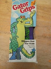 Totes Gator Grips Slipper Sox Socks For Kids (Ages 4- 10) Alligator No Skid New