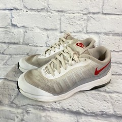 Nike Air Max Invigor White Wolf Grey Black University Red CZ4196-100 Sz 1Y