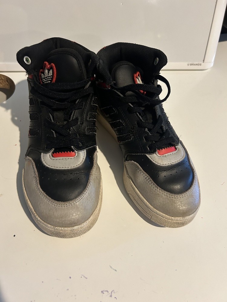 Size 2.5us adidas Drop Step Mid Black Vivid Red