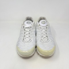 Nike Air Max Plus TN White Athletic Comfort Shoes CW70044-100 Youth Size 6.5