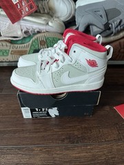 New Unworn Rare Air Jordan 1 Mid Hare 719554-123 Youth Size 1Y Bugs Bunny