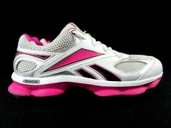 Reebok Big Kids Run Prime White/Silver/Pink/Black Walking Shoes Sz 5.5 (V65264)