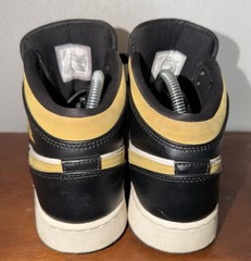 Air Jordan 1 Mid White Pollen Black GS Shoe Size 6Y Yellow 554725-177 Pre Owned