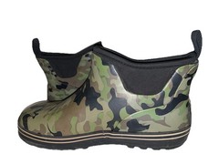 Magellan Outdoors Youth Size 6D Camo Rubber Rain Boots Waterproof Kids