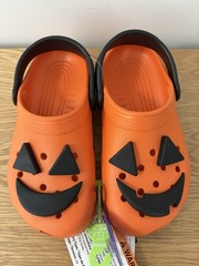 Crocs Kids Classic Jack-O-Lantern Glow Clog Halloween Orange Shoes J3 Big Kids 3