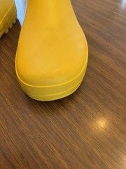 Hisea Rain Boots/Kids/Yellow Rubber Boots Youth Size 2 Little Kid/Worn To Try On