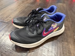 Nike Star Runner GS Black Pink Peace Sign Rise 2021 Size 5.5Y DH3144-013