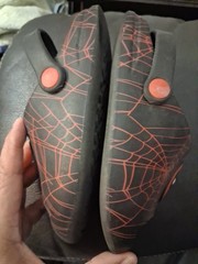 Crocs Child Size 11 Spiderman Classic Clogs Red Black