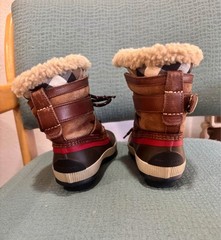 Authentic Burberry Mini Windmere Shearling Boot Khaki – Size EU29US11.5