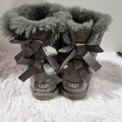 UGG Australia Bailey Bow II Gray Sheepskin Winter Boots Kids Youth S 1 See Pics
