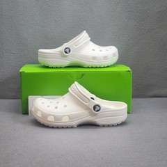 Crocs Classic Clog K White Lightweight Breathable Kids Size J1 NWT