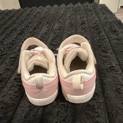 Nike Low Top Hook & Loop Sneaker Pink/White Logo Kids US9c