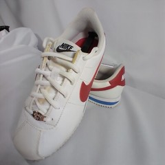 Nike Cortez Basic – Size: 5.5 Y, Color White, Red (904764-103)