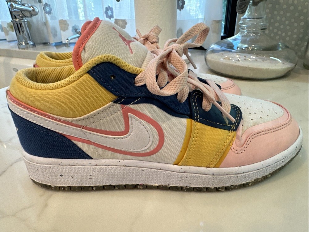 Nike Air Jordan 1 Low SE Canvas candy Youth Size 4 Dv1323-100 EUC