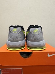 NIB Little Kid Nike Air Max Invigor Trainers Green Volt Grey 749573 002