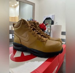 NIKE MANOA LTR